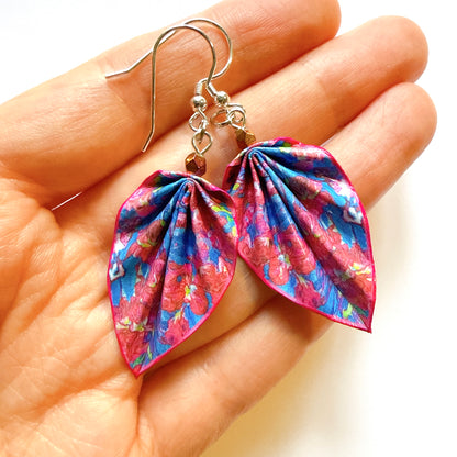 Origami-Ohrringe in Form von Herbstlaub: Handgefertigter Papierschmuck