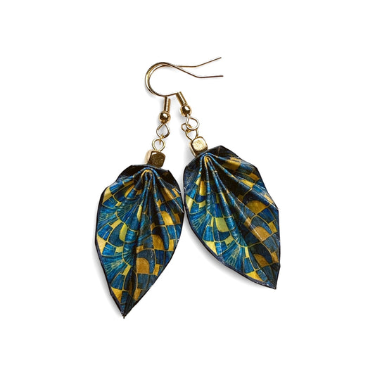 Origami-Ohrringe in Form von Herbstlaub: Handgefertigter Papierschmuck