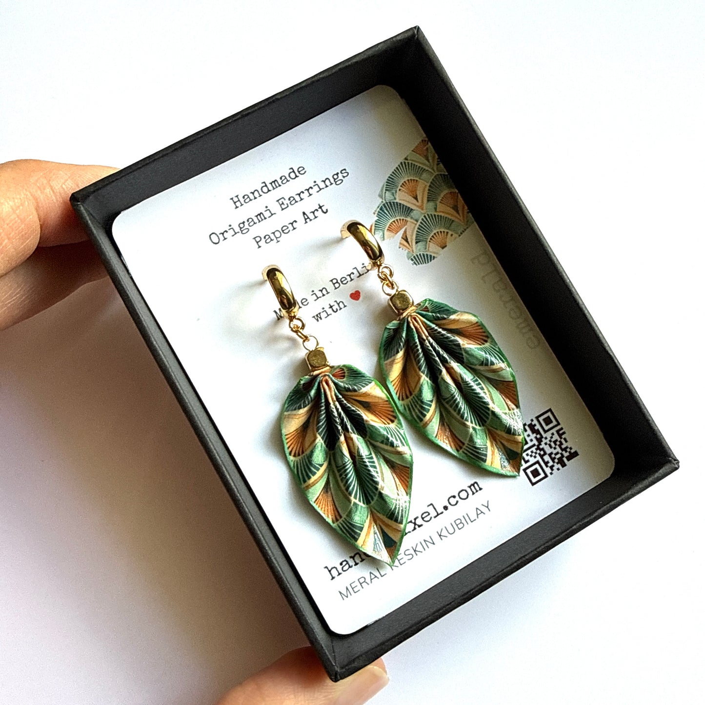 Origami-Ohrringe in Form von Herbstlaub: Handgefertigter Papierschmuck