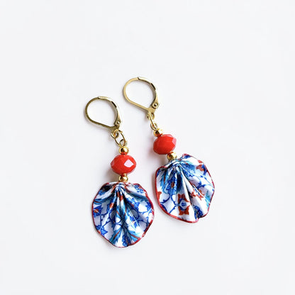 Origami-Ohrringe in Form von Herbstlaub: Handgefertigter Papierschmuck