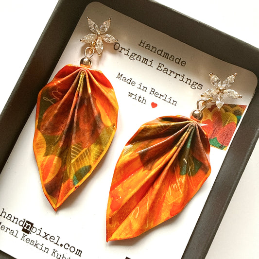Origami-Ohrringe in Form von Herbstlaub: Handgefertigter Papierschmuck