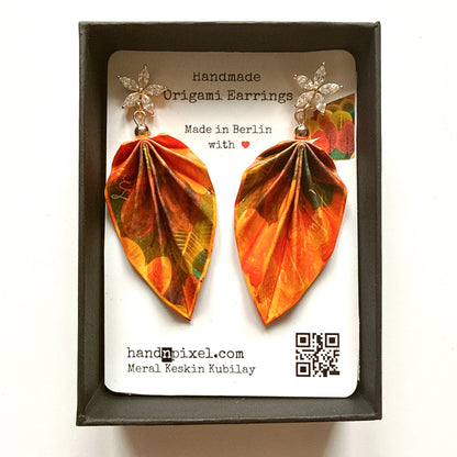 Origami-Ohrringe in Form von Herbstlaub: Handgefertigter Papierschmuck