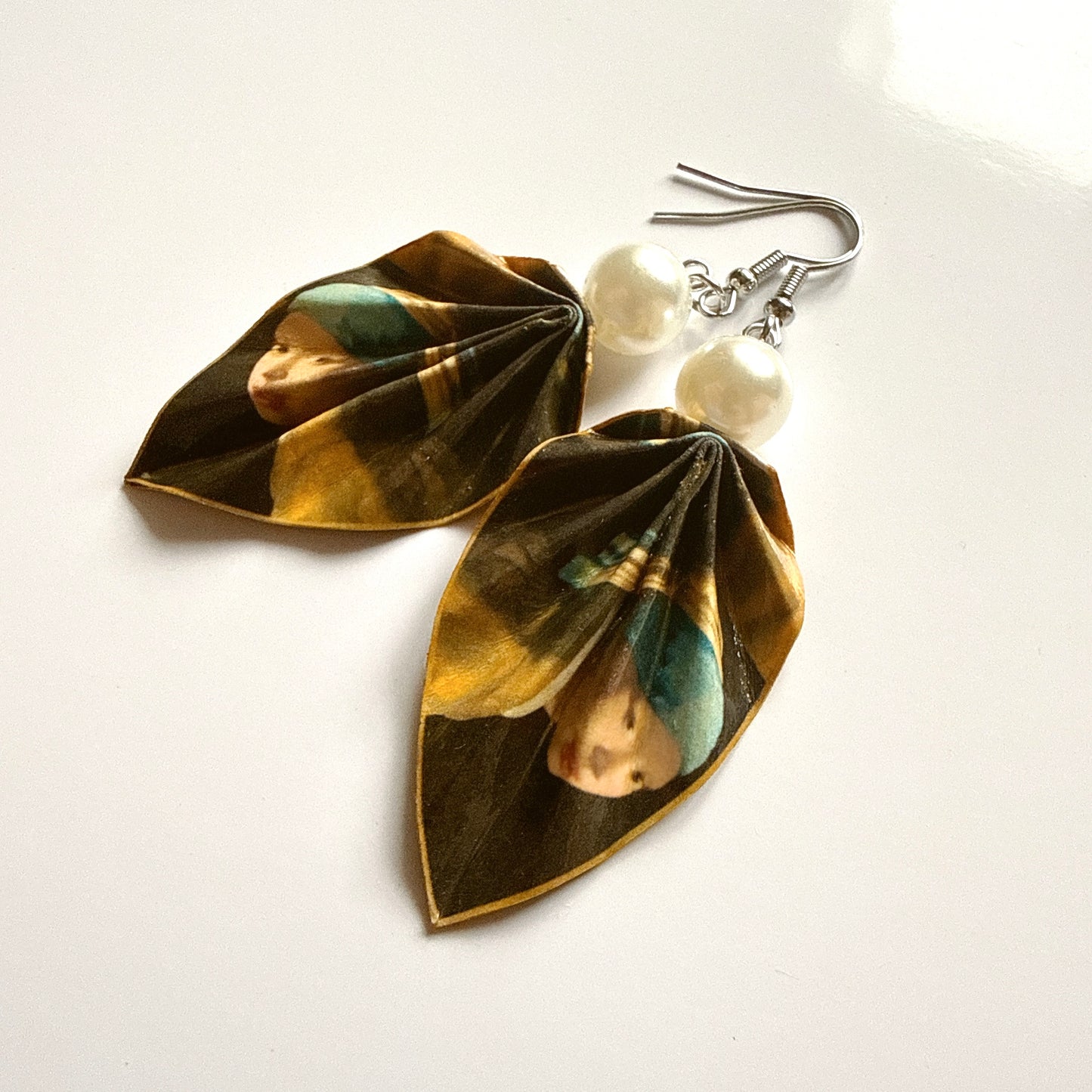 J. Vermeer - Girl with a Pearl Earring (1665) Origami Leaf Earrings: Handmade Paper Jewelry