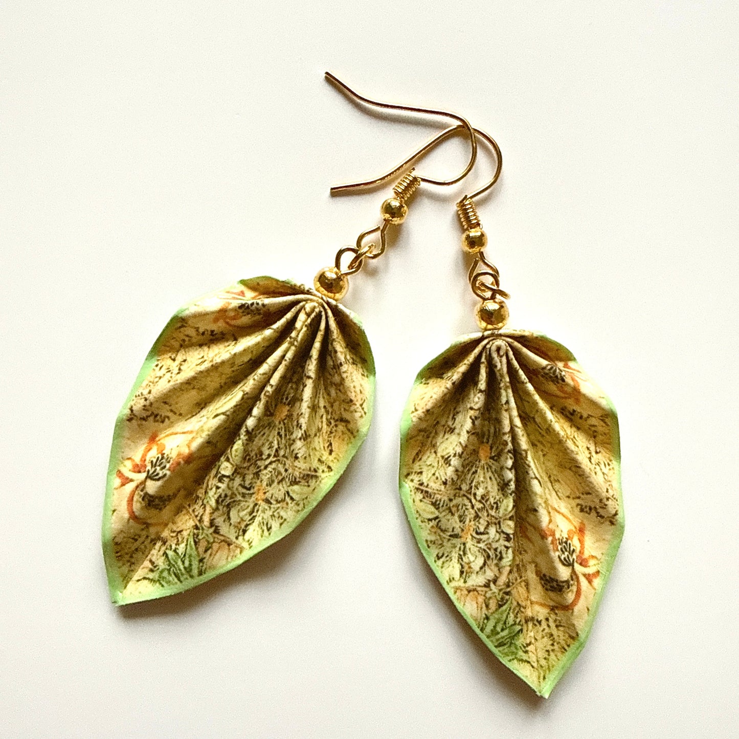 Boucles d'oreilles Feuille d'Origami : Bijoux en papier faits main