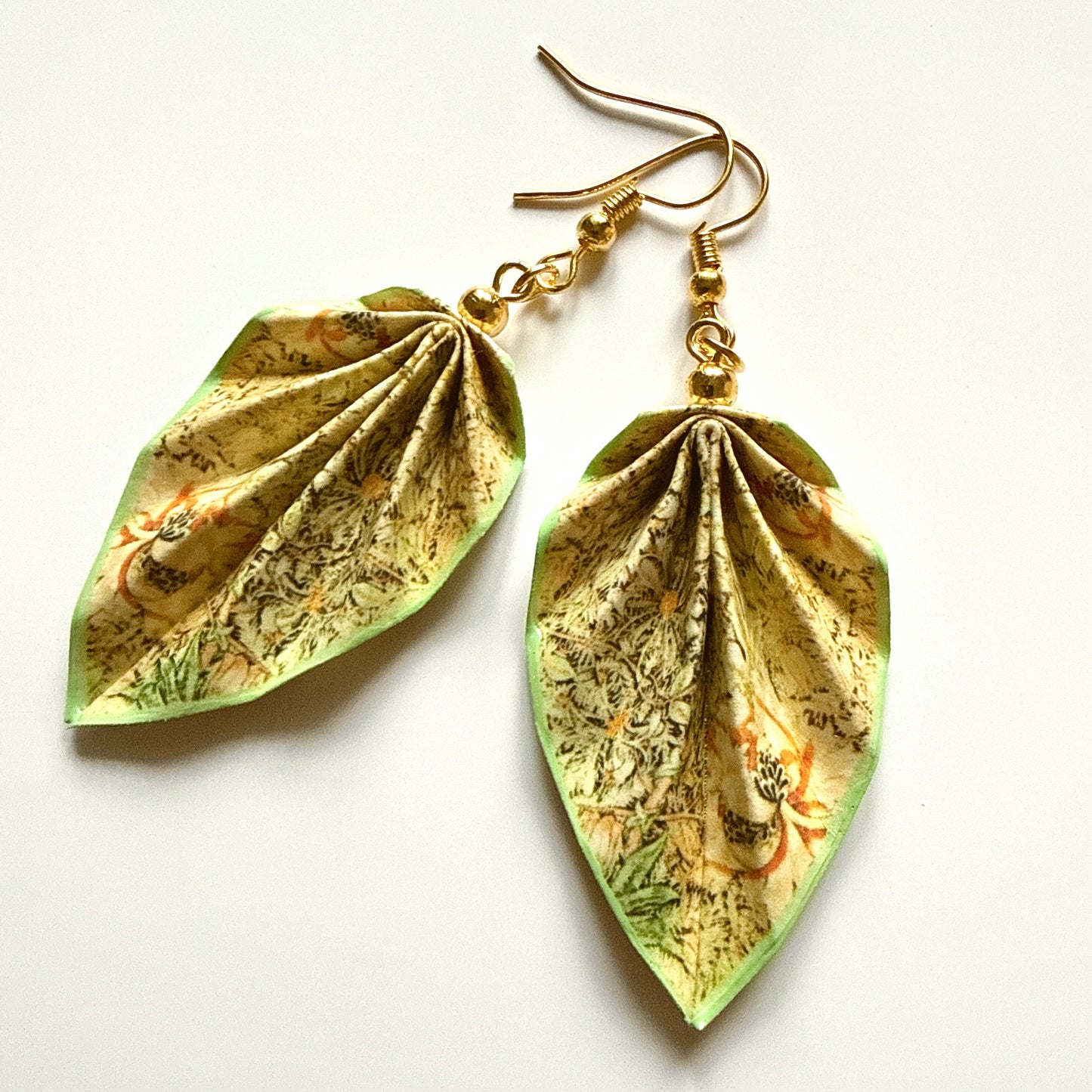 Boucles d'oreilles Feuille d'Origami : Bijoux en papier faits main