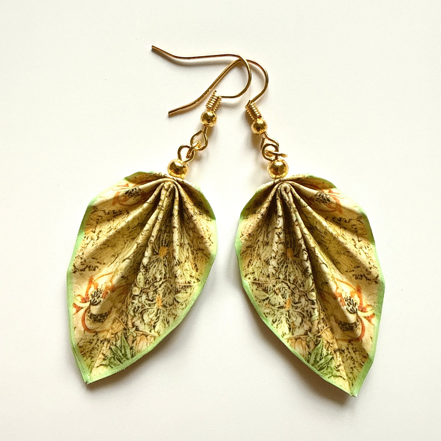 Boucles d'oreilles Feuille d'Origami : Bijoux en papier faits main