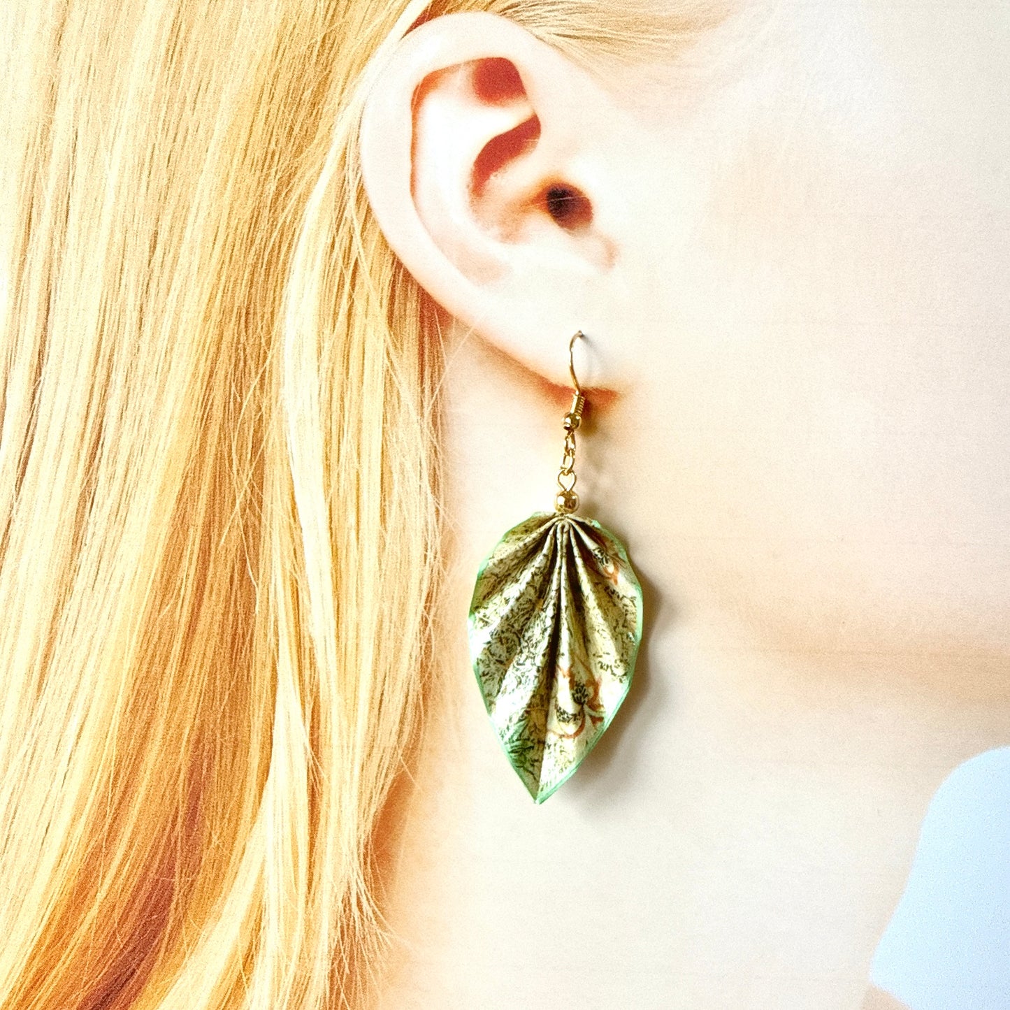 Boucles d'oreilles Feuille d'Origami : Bijoux en papier faits main