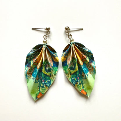 Origami-Ohrringe in Form von Herbstlaub: Handgefertigter Papierschmuck