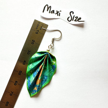 Origami-Ohrringe in Form von Herbstlaub: Handgefertigter Papierschmuck