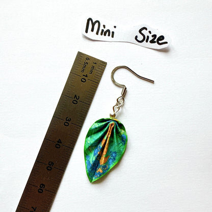 Origami-Ohrringe in Form von Herbstlaub: Handgefertigter Papierschmuck