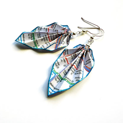 Origami-Ohrringe in Form von Herbstlaub: Handgefertigter Papierschmuck