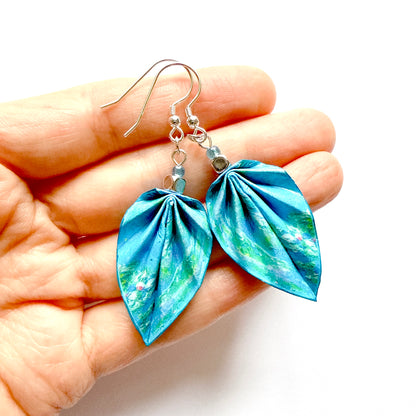 Boucles d'oreilles Origami - Bijou en papier fait main - Mosaïque bleue Trencadis d'Antoni Gaudí