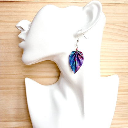 Origami-Ohrringe in Form von Herbstlaub: Handgefertigter Papierschmuck