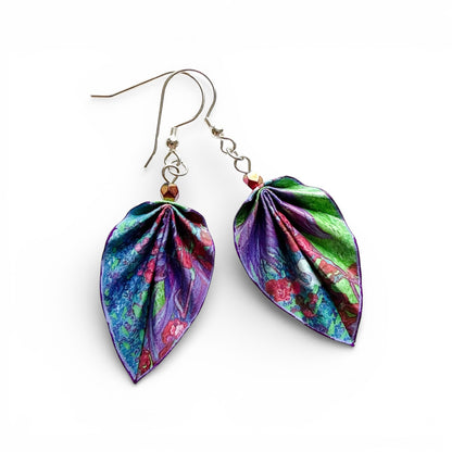 Origami-Ohrringe in Form von Herbstlaub: Handgefertigter Papierschmuck