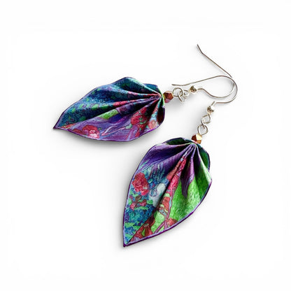Origami-Ohrringe in Form von Herbstlaub: Handgefertigter Papierschmuck