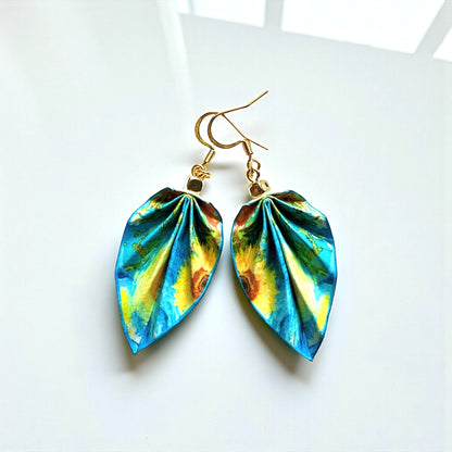 Boucles d'oreilles Origami - Bijou en papier fait main - Mosaïque bleue Trencadis d'Antoni Gaudí